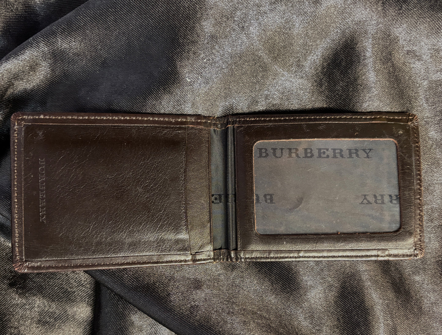 Burberry Leather Mini Nova Wallet