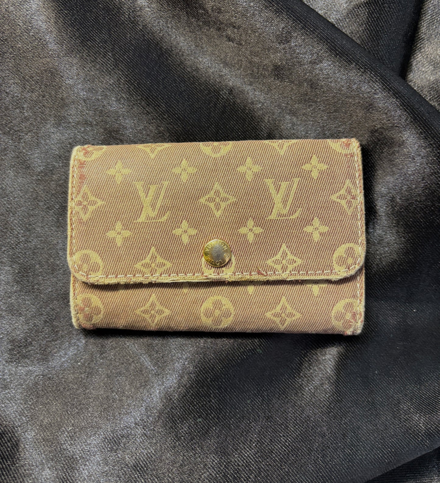 Louis Vuitton Key & Card Holder Pink